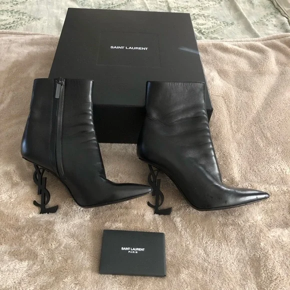 Authentic and rare Saint Laurent Black Heeled Boots with Logo Heel - Picture 3 of 8